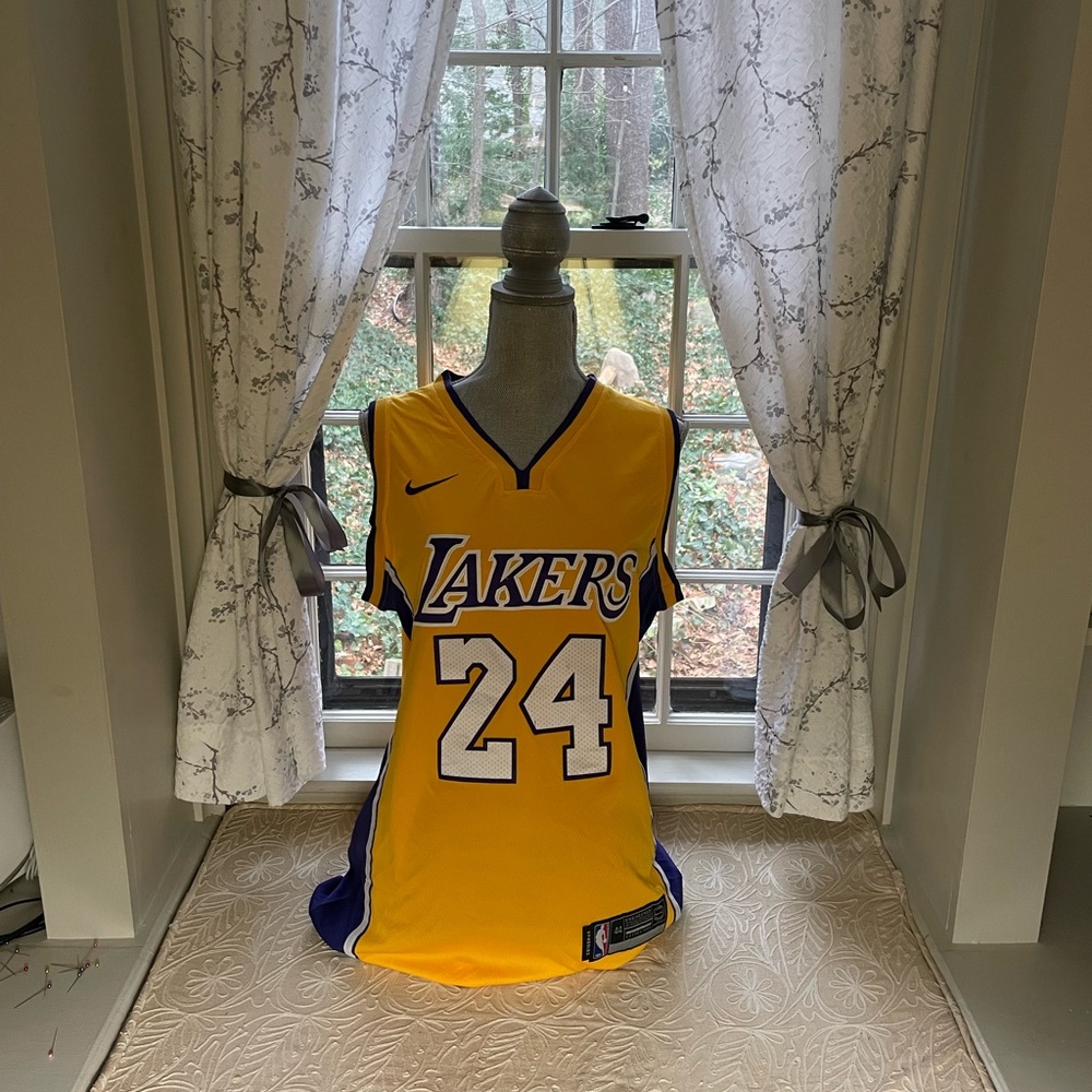 Kobe Bryant Jersey.
